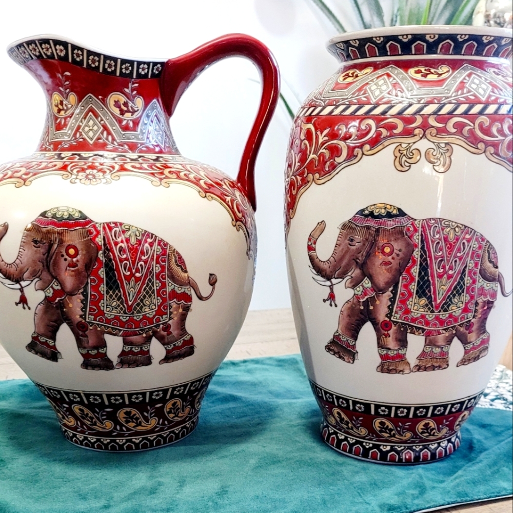 Elephant Vase Set of 2 Signature Home Collection Unusual